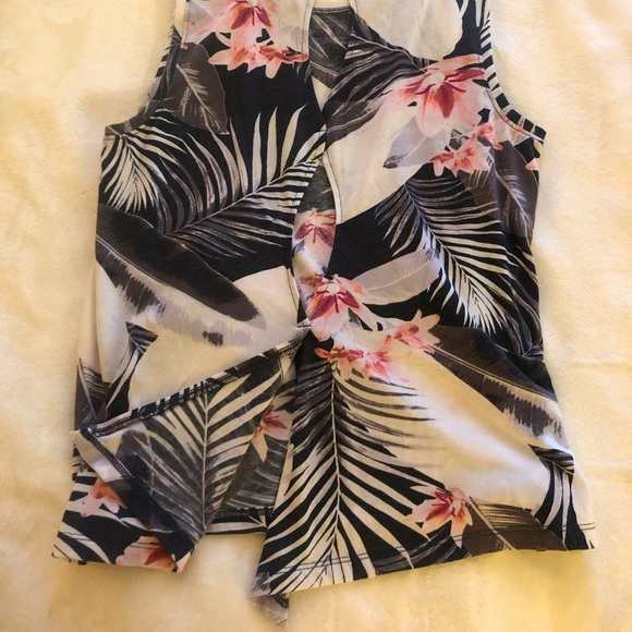 Victoria Secret Black Palm tank, eyelet detailing - Picture 2 of 6